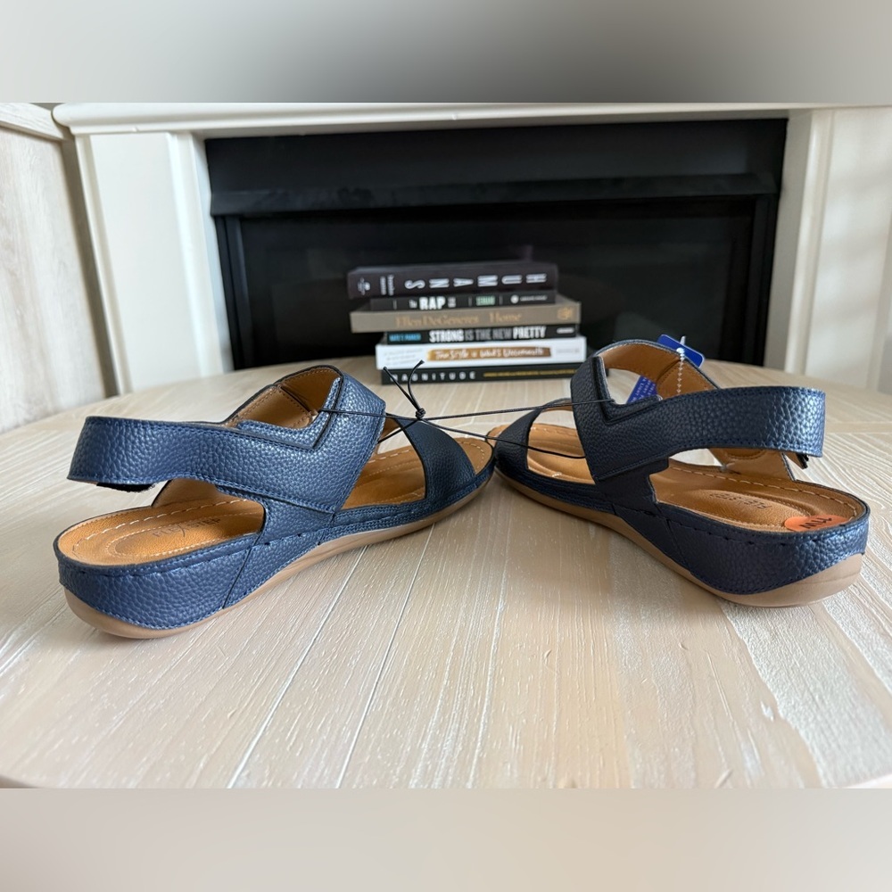 Flex Step|Navy Blue Sandals with Tan Accents,double strap faux leather•••NWT,11 - Picture 7 of 13
